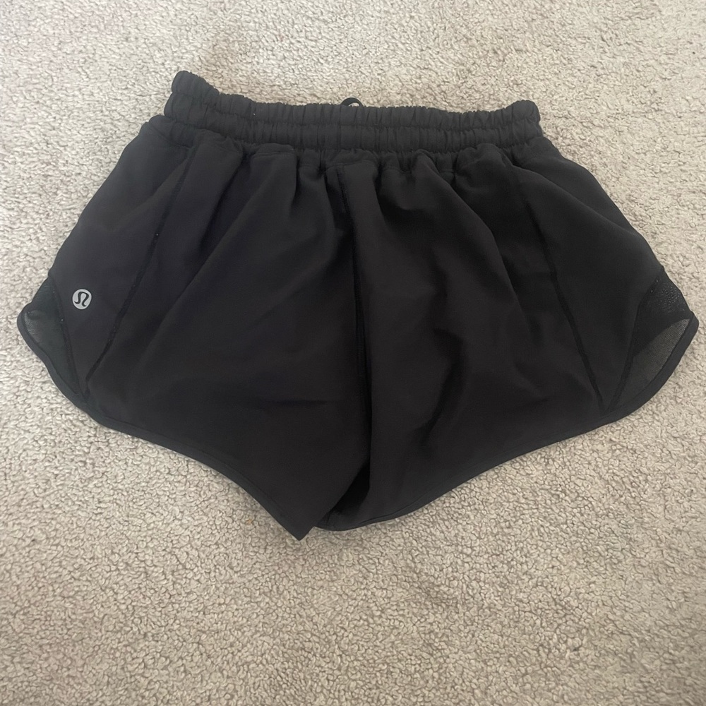 Lululemon Hotty Hot Shorts 2.5”